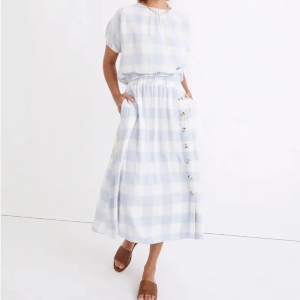 Madewell Linen-Blend Side-Button Midi Skirt in Gingham Check - Picture 1 of 12